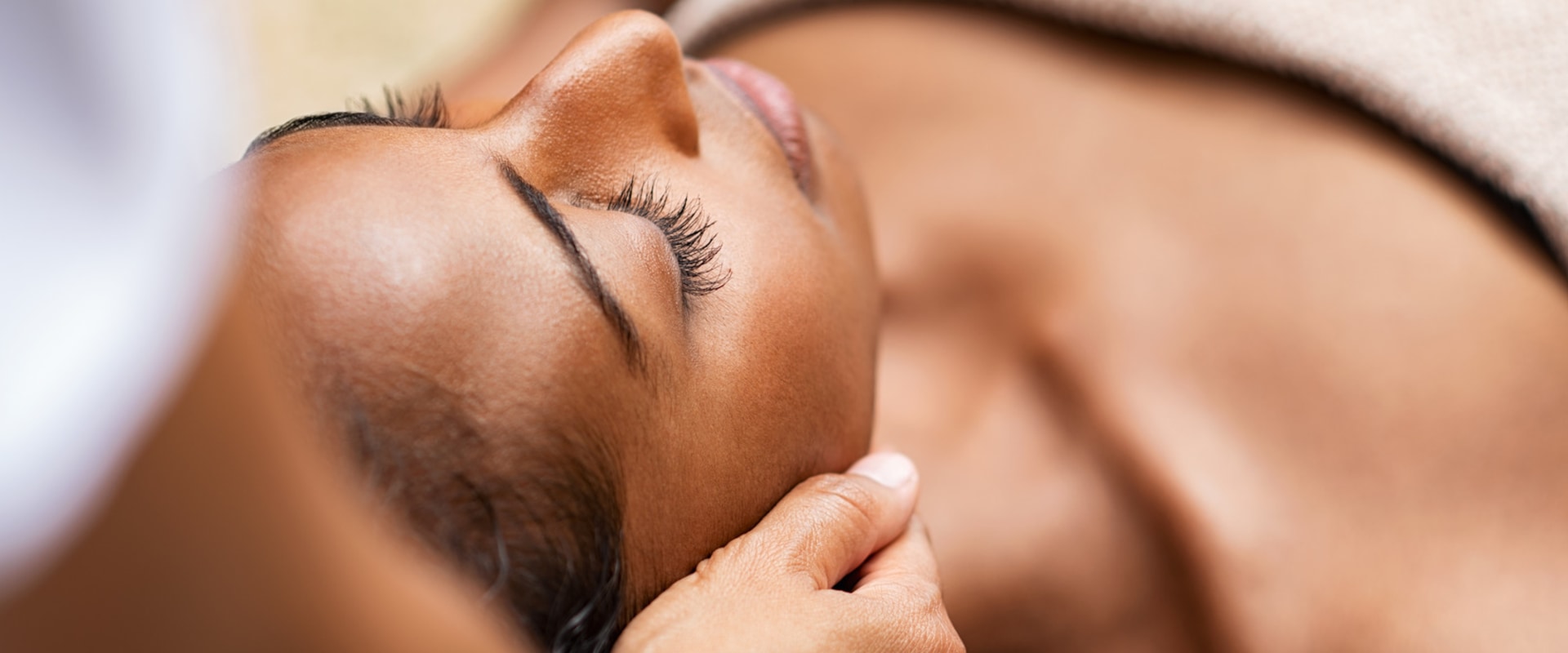 Boosting Mood and Energy Levels: The Benefits of Massage